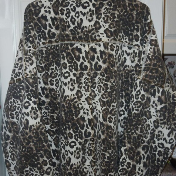 NWT Women’s Lily Pad Boutique Leopard Denim Shacket Jacket Button Up Size 3XL - Picture 5 of 9